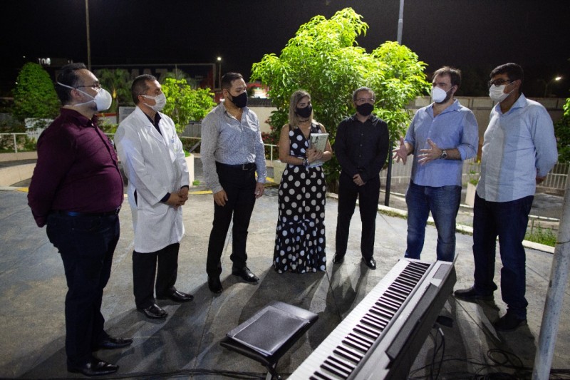 O Artista Visita leva concerto do Coral do Amazonas para equipes e pacientes do Hospital João Lúcio