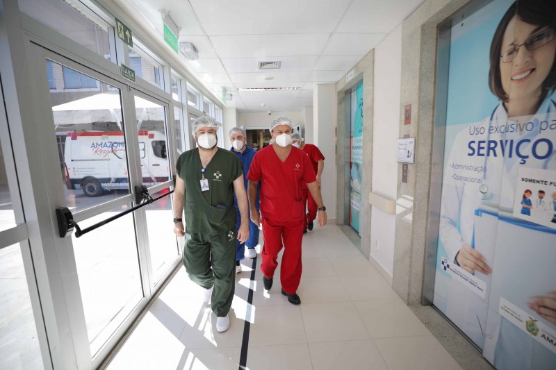 Secretário Anoar Samad e gestão do Delphina Aziz tratam sobre novo perfil do hospital