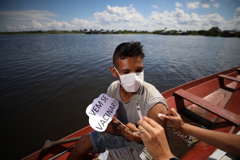Vacina Amazonas: Mutirão vacinou mais de 6 mil pessoas nas primeiras quatro horas