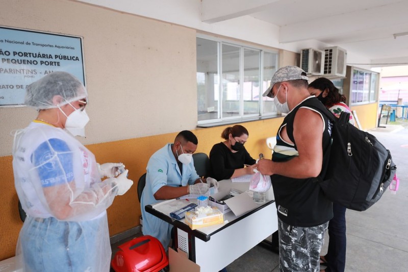 Vigilância Ativa com detecção de Covid-19 já testou 4,7 mil pessoas no porto, aeroporto e rodoviária de Manaus