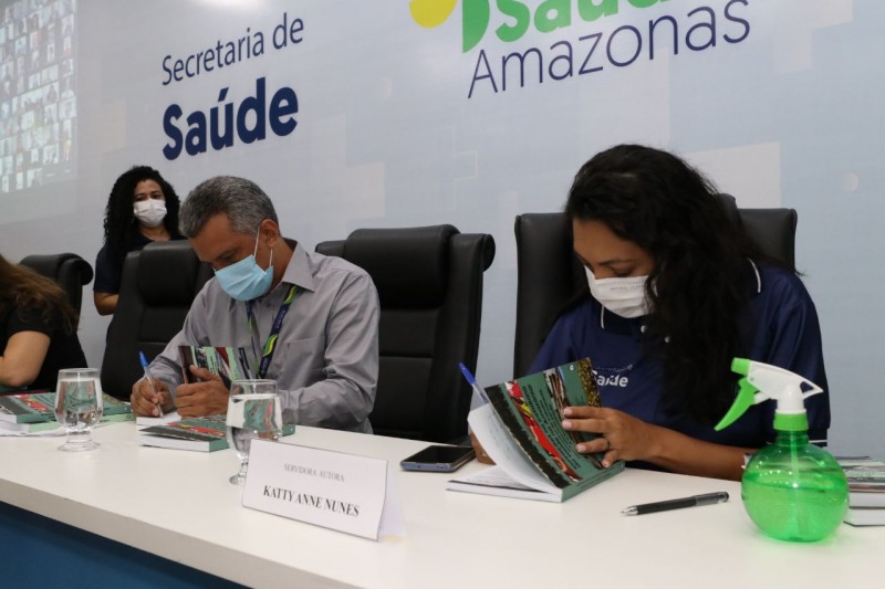 SES-AM lança livros do projeto Servidor Autor
