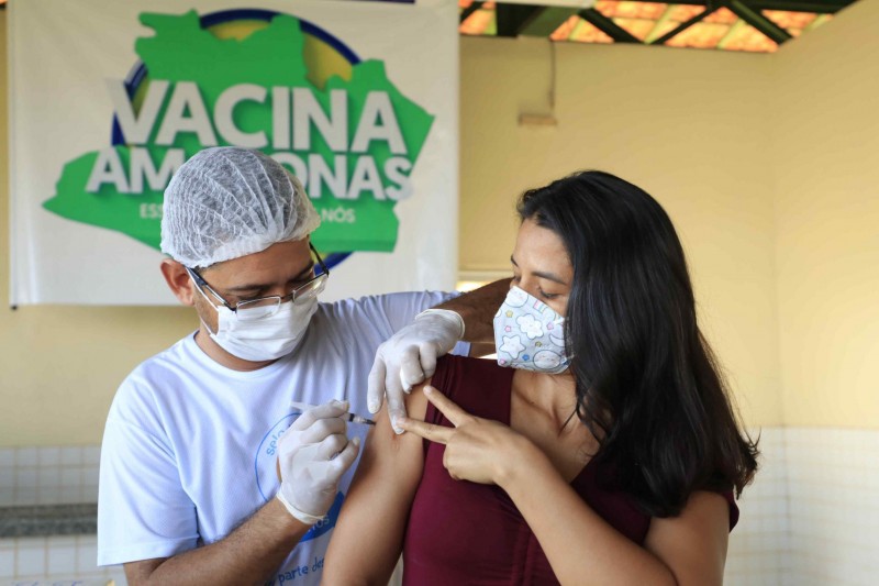 Mutirão Vacina Amazonas inicia no Careiro da Várzea e primeiros vacinados destacam conquista e felicidade
