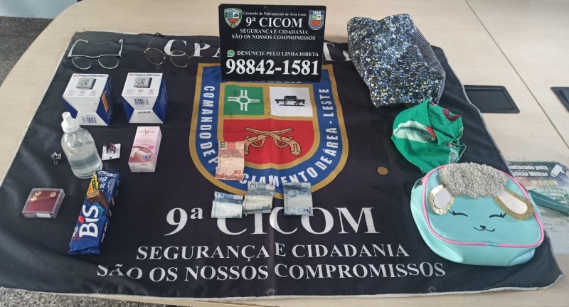 Polícia Militar apreende adolescente e detém duas mulheres por furto em farmácia na zona leste de Manaus