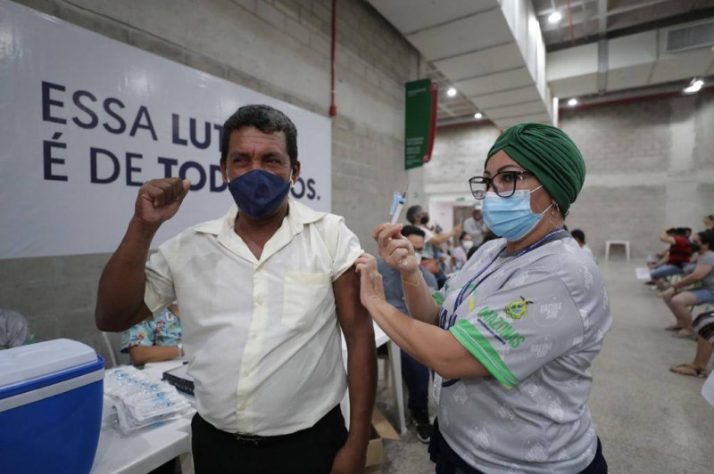 População aproveita mutirão “Vacina Amazonas” para completar esquema vacinal