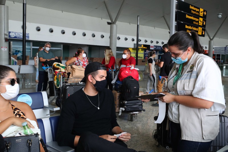 Vigilância Ativa já realizou 8,9 mil testes de Covid-19 em passageiros desembarcados em Manaus