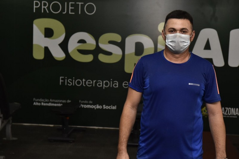 ‘Única solução foi no Projeto RespirAR’, afirma instrutor de autoescola que teve braço paralisado após Covid-19