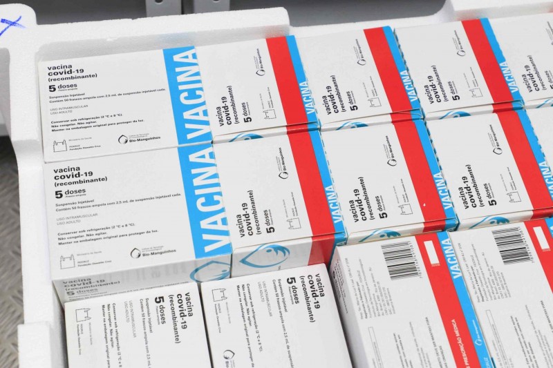 Governo do Amazonas recebe 32.710 novas doses de vacinas contra Covid-19