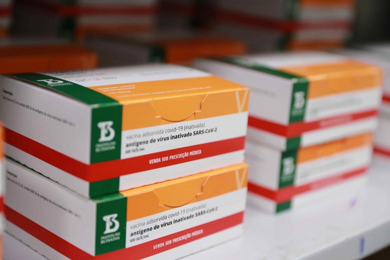 Governo do Amazonas recebe mais 64.090 doses de vacinas contra a Covid-19