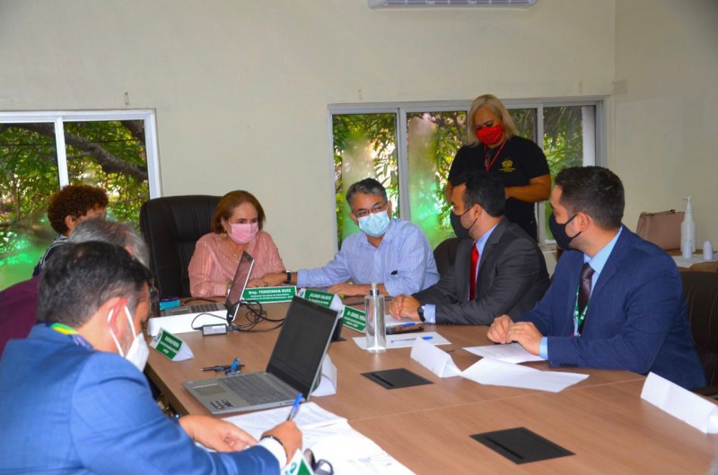 Ipaam realiza reunião interinstitucional para discutir estratégias de ordenamento para flutuantes na orla de Manaus