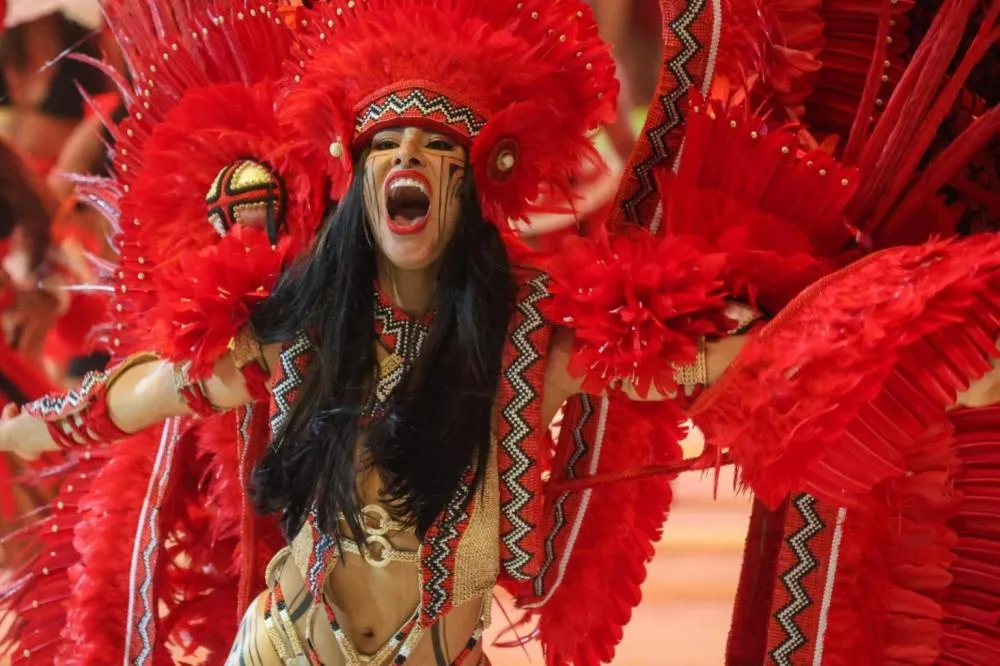 O EFEITO ISABELLE: COMO UMA CUNHÃ-PORANGA REINVENTOU O FESTIVAL DE PARINTINS