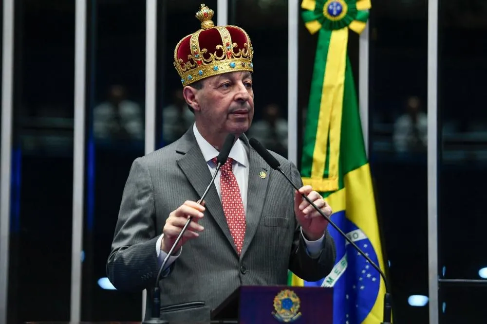 Omar Aziz no Tabuleiro Nacional: Quando a Vingança é Ser o Pillar do Lula em Brasília