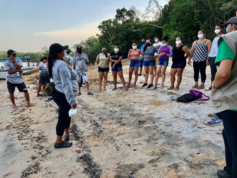 Sema capacita comunitários para monitorar quelônios nas RDS Puranga Conquista e Rio Negro