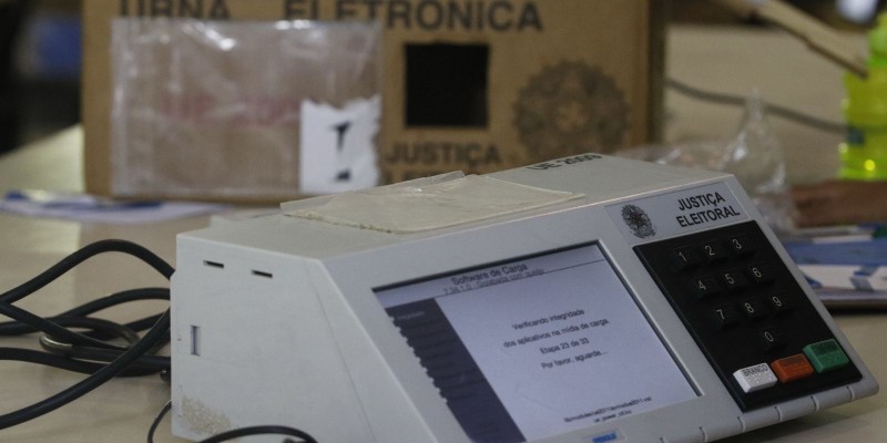 Paulistas vão às urnas hoje para eleger prefeitos em 13 municípios