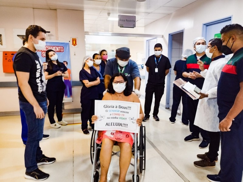 Covid-19: após 40 dias internada, paciente recebe alta no HPS 28 de Agosto