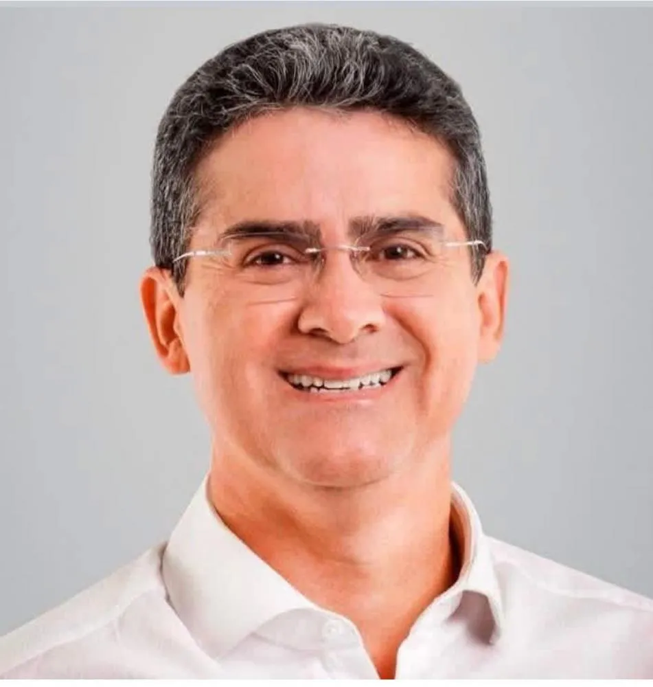 Davi Almeida entre obras e a sombra da Erga Omnes