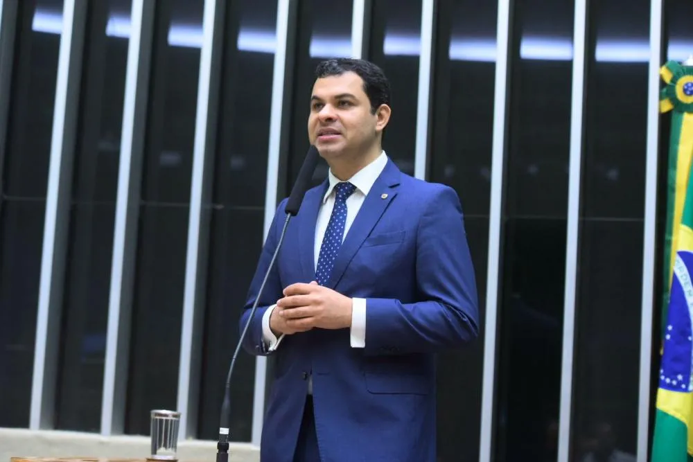Saullo Vianna Deixa o União Brasil e Chega ao MDB: O Terceiro Mais Votado do Amazonas Reorganiza o Tabuleiro de 2026