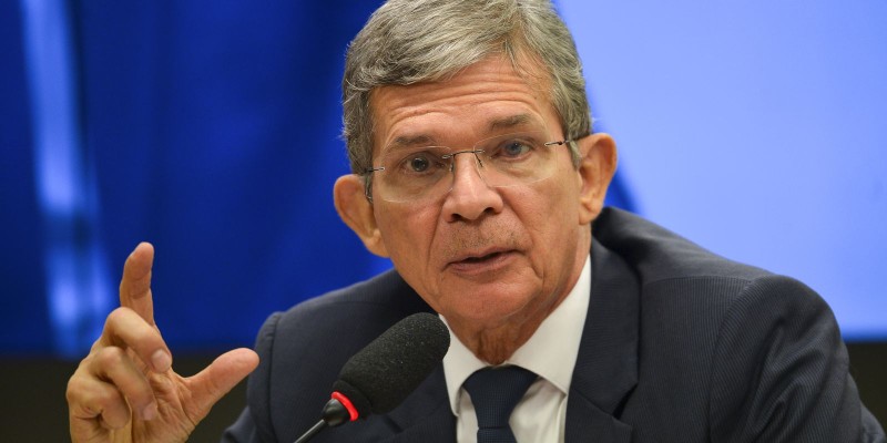 Petrobras não é única responsável por preço, diz presidente da estatal